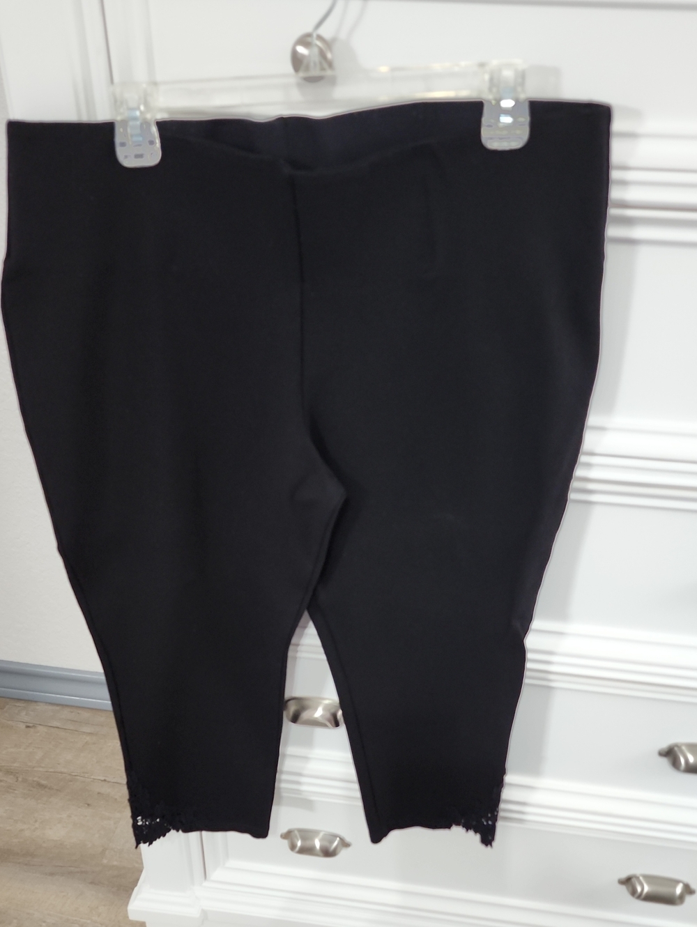 Peter Nygard Black Capri Pants with Lace Trim